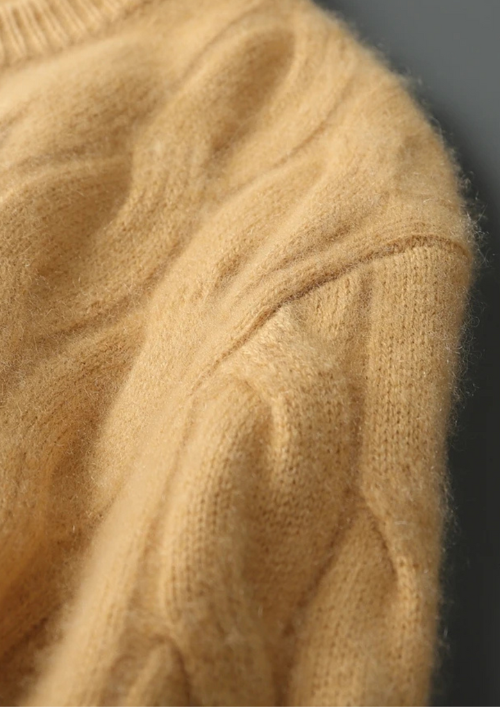 Albany Cable Knit CASHMERE CREWNECK