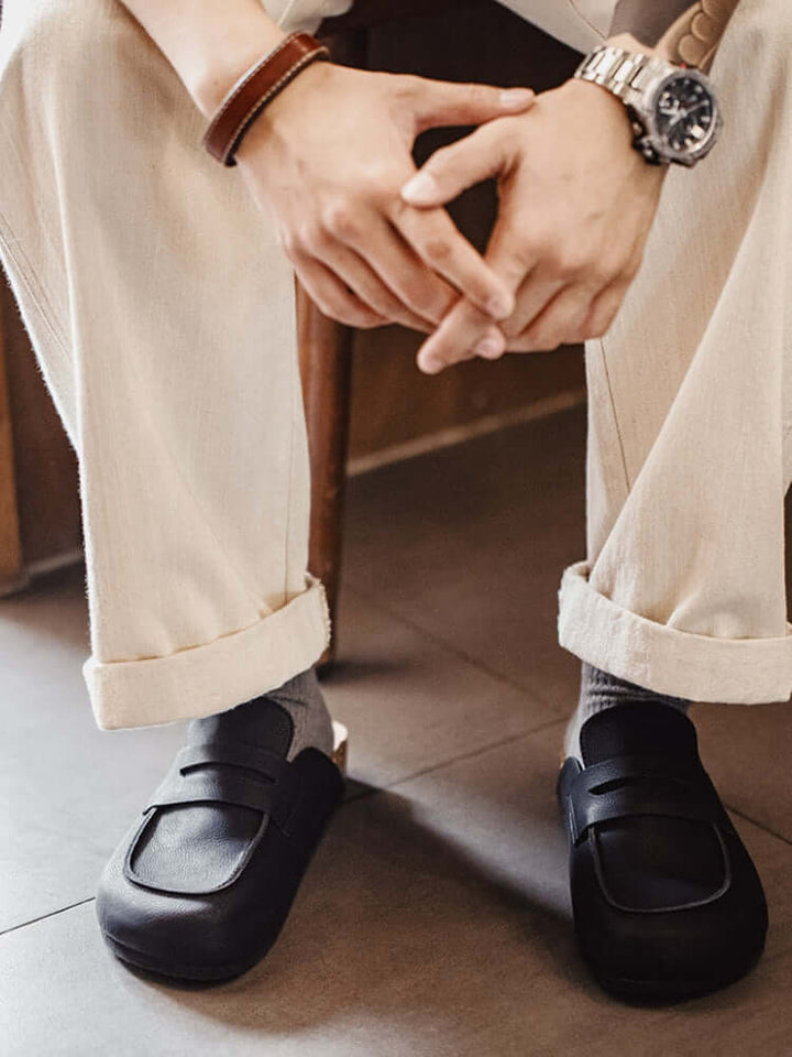 Noir Voyage Mules